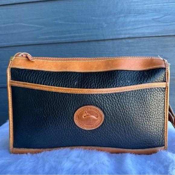 Dooney & Bourke Surrey Vintage Black and Tan Leather Crossbody Bag - Picture 2 of 8